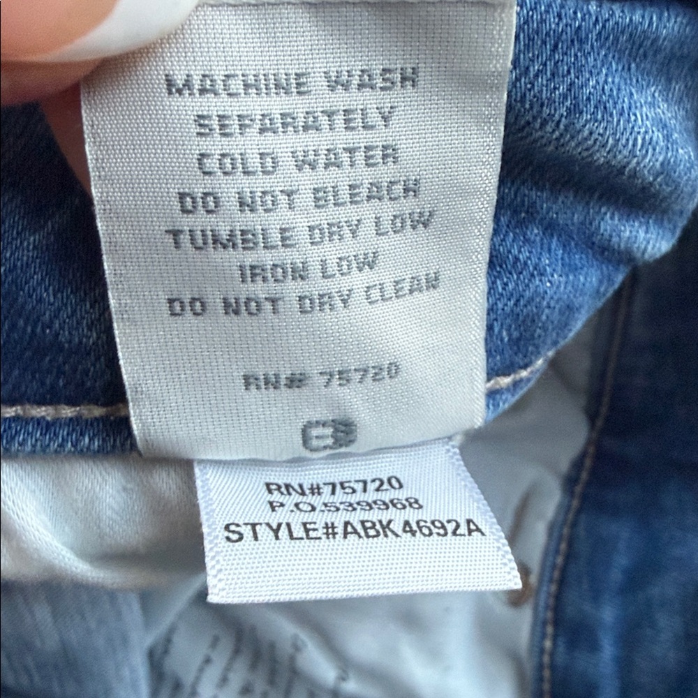 Light Wash Distressed Women's Jeans BKE PARKER - Picture 8 of 10